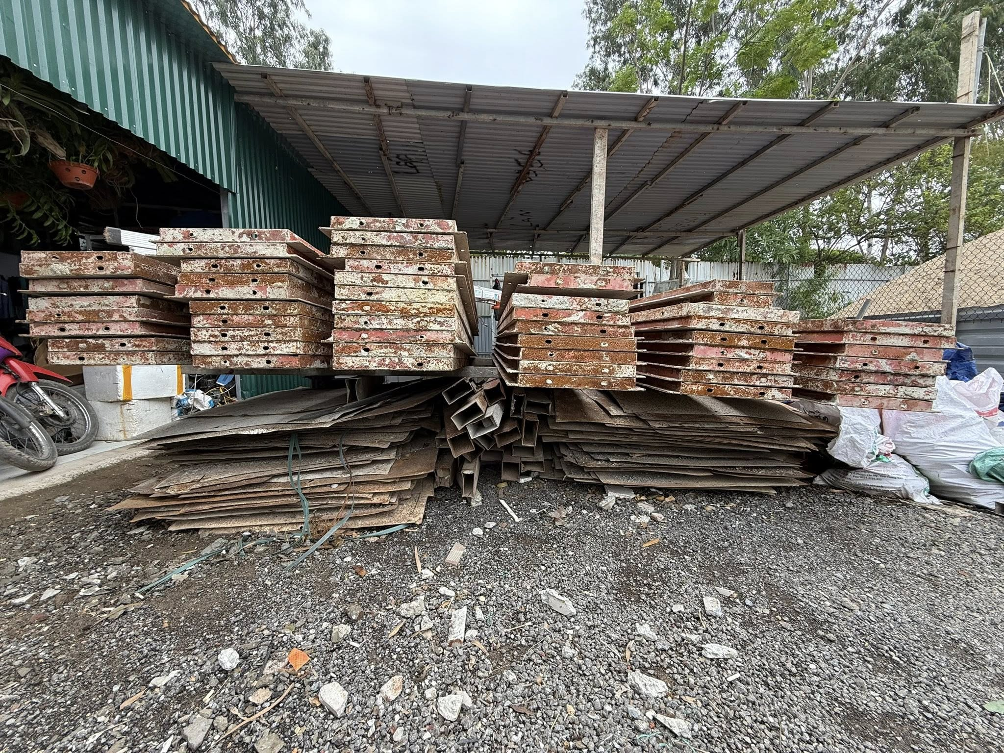 Giá thu mua phế liệu tại Hạ Long của Phế Liệu 24h cao cạnh tranh