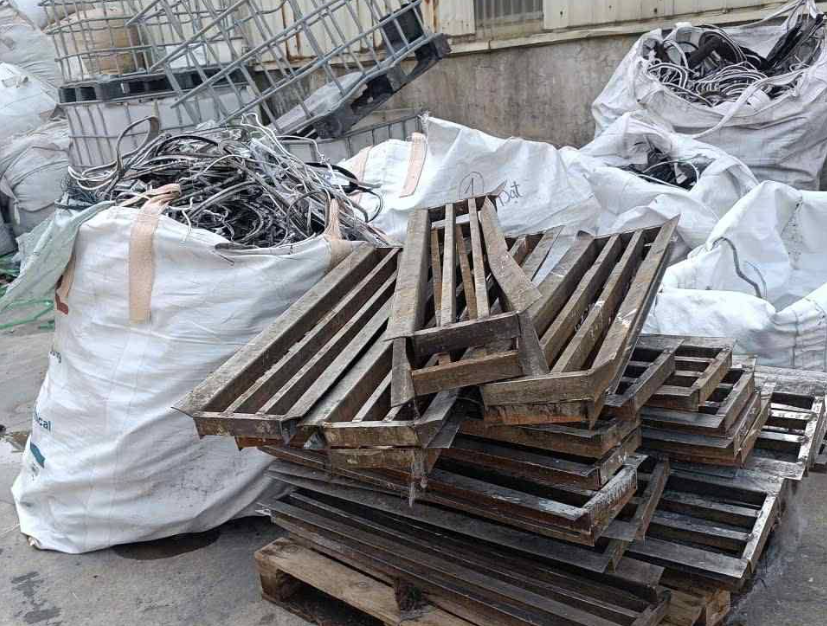 Giới thiệu dịch vụ thu mua sắt vụn tại nhà của Phế Liệu 24h